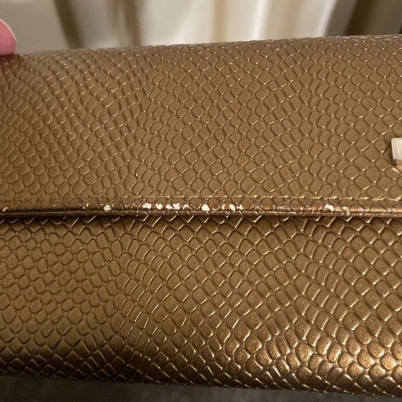 Kenneth Cole Reaction Tri-Fold Wallet - Picture 6 of 7